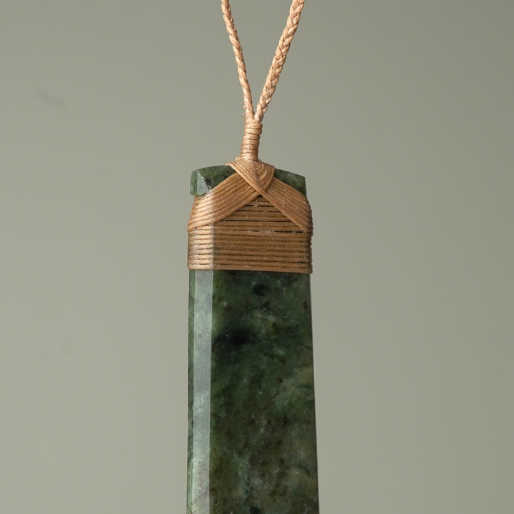 Large Kawakawa Pounamu Toki