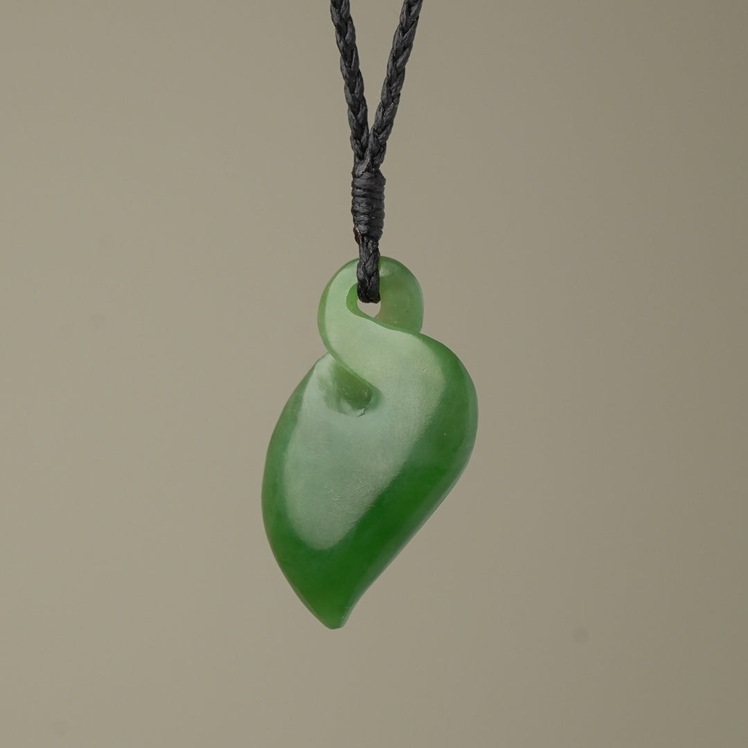 Medium Greenstone Pikorua Pendant