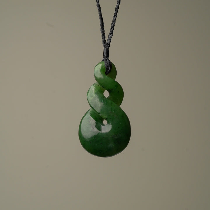 Large Pounamu Pikorua Double Twist