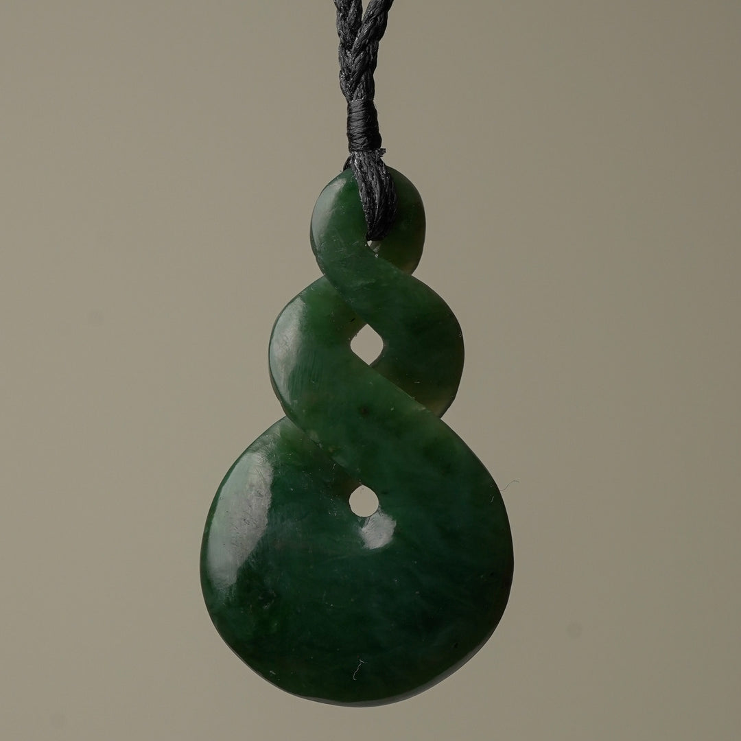 Large Pounamu Pikorua Double Twist