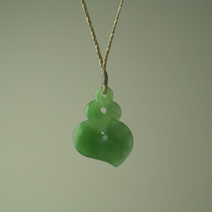 Large Greenstone Pikorua Pendant