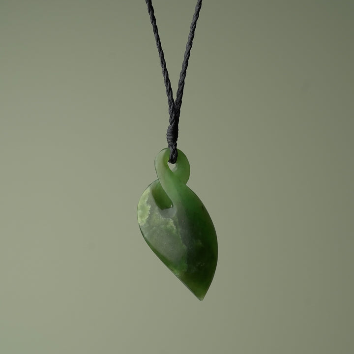 Medium Greenstone Pikorua