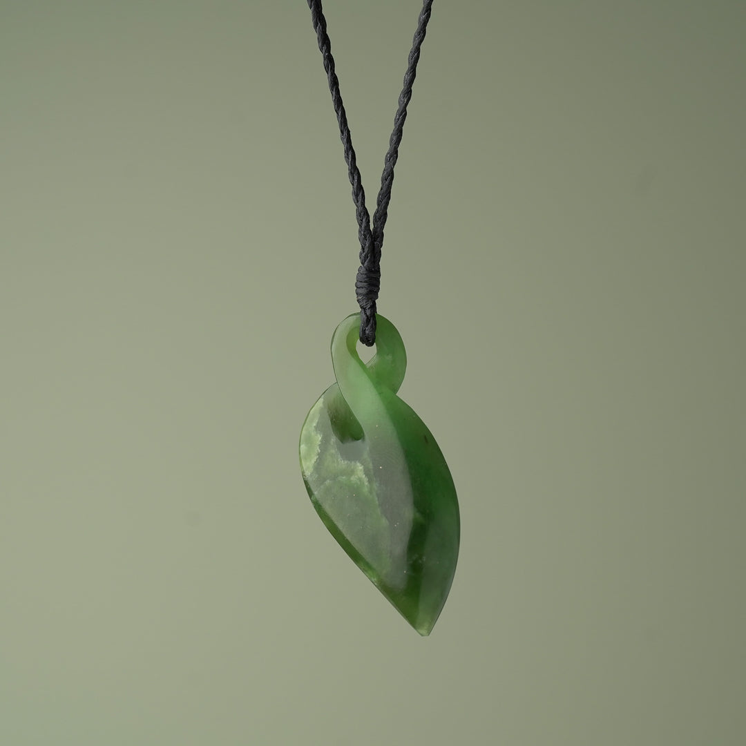 Medium Greenstone Pikorua