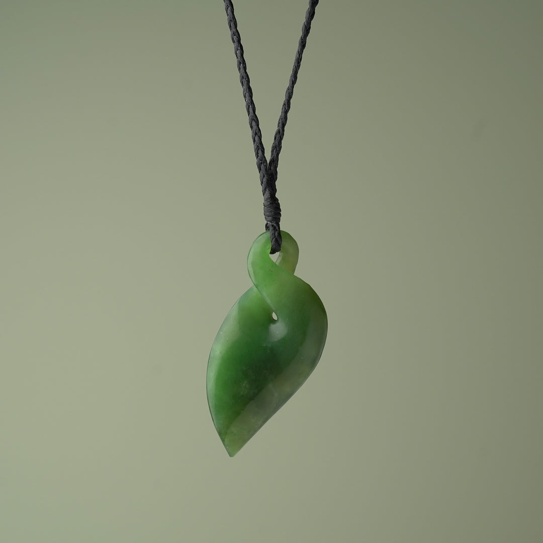 Medium Greenstone Pikorua