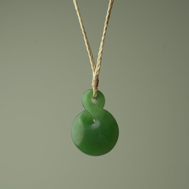 Medium Pounamu Pikorua