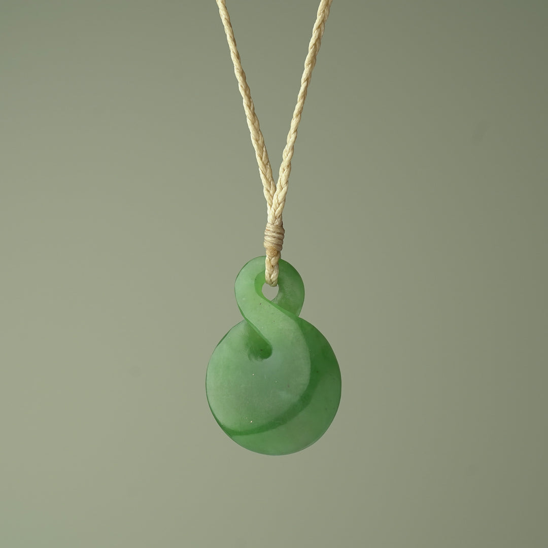 Medium Pounamu Pikorua