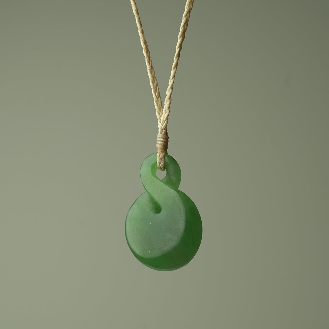 Medium Pounamu Pikorua