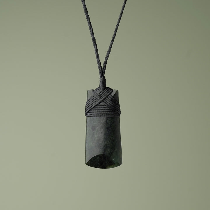 Small Pounamu Toki, Black Binding