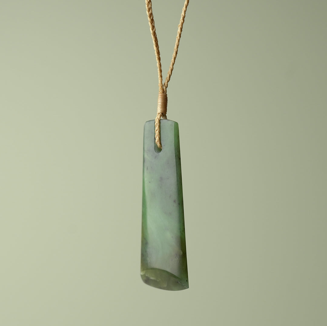 Large Kawakawa Pounamu Toki, Tan Binding