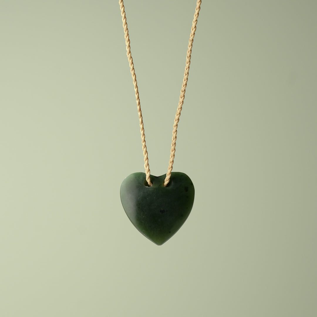 Pounamu Kawakawa Heart Small