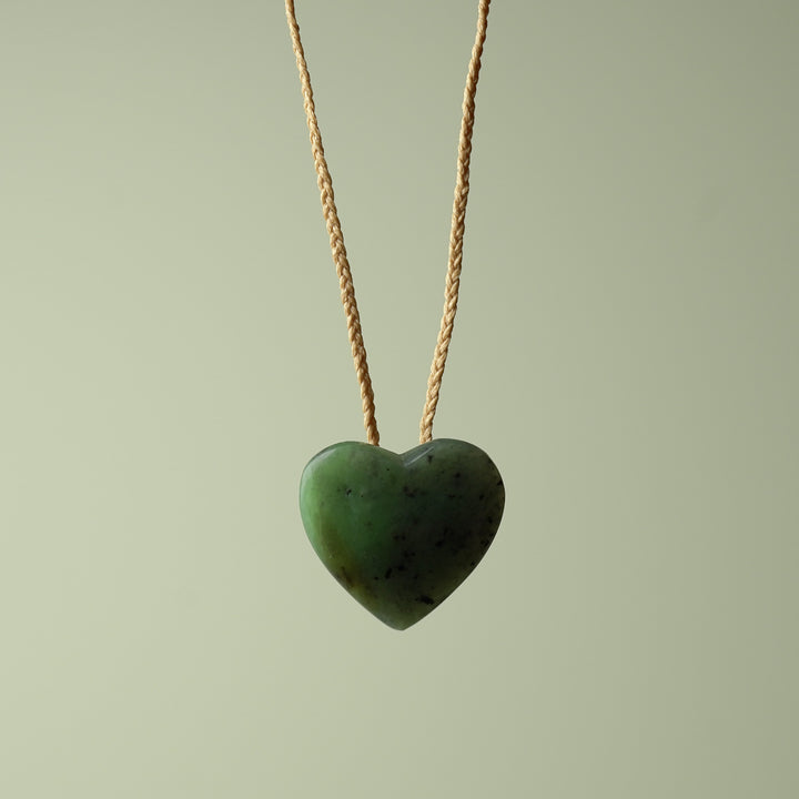 Pounamu Kawakawa Heart Small