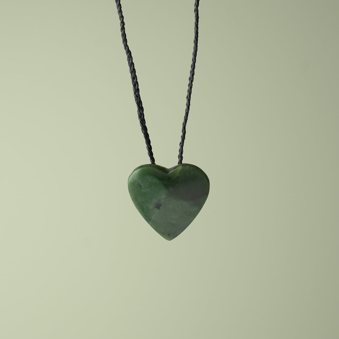 Pounamu Kawakawa Heart Small