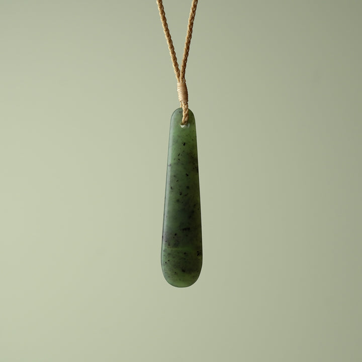 Medium Kawakawa Roimata Teardrop Pendant