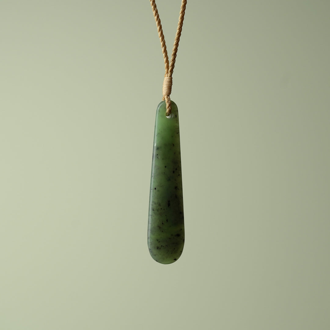 Medium Kawakawa Roimata Teardrop Pendant