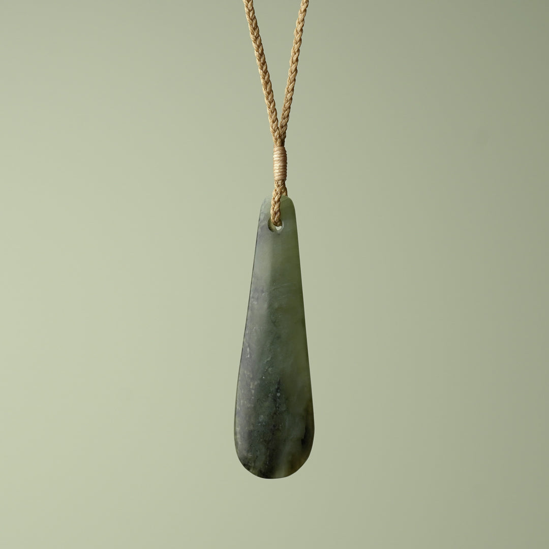 Large Kawakawa Roimata Teardrop Pendant