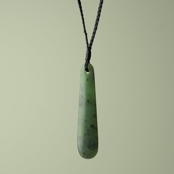 Medium Kawakawa Roimata Teardrop Pendant