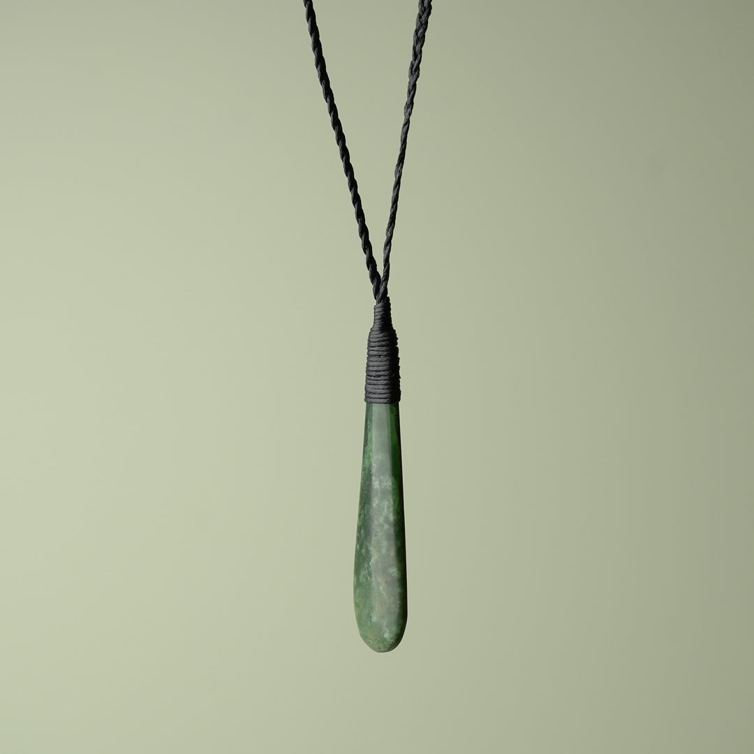 Medium Kawakawa Roimata Teardrop Pendant