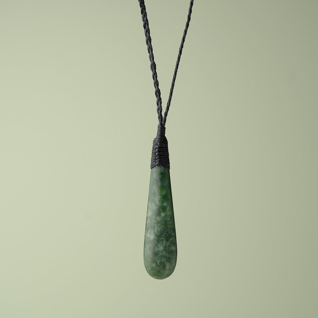 Medium Kawakawa Roimata Teardrop Pendant