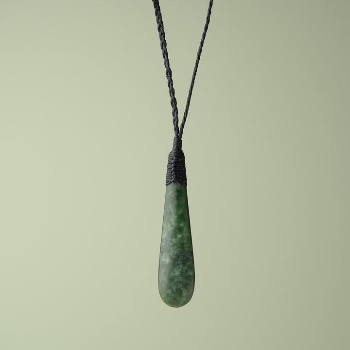 Medium Kawakawa Roimata Teardrop Pendant