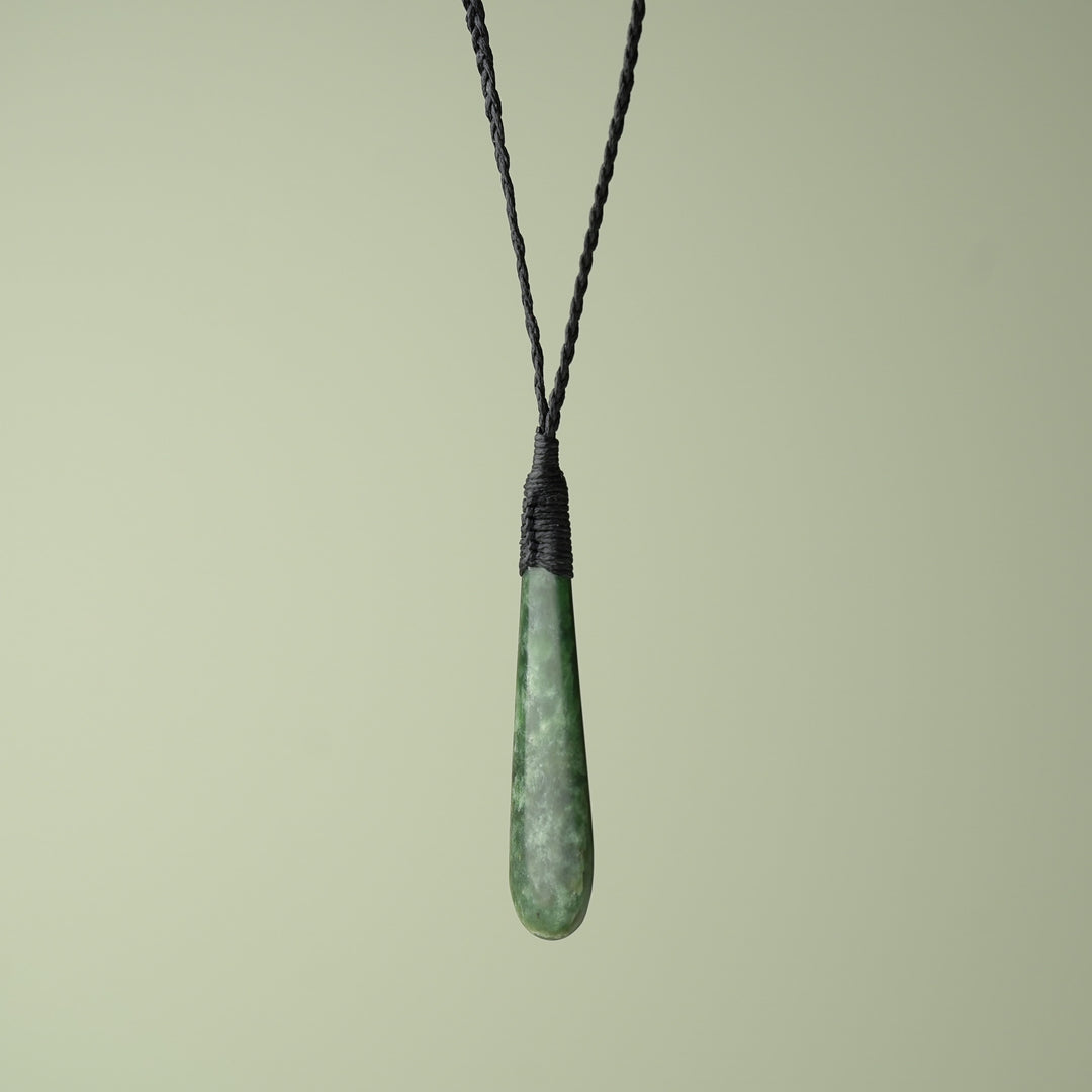 Medium Kawakawa Roimata Teardrop Pendant