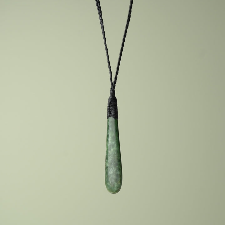 Medium Kawakawa Roimata Teardrop Pendant