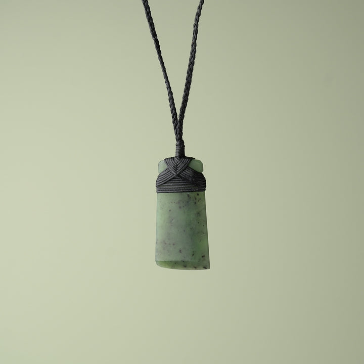 Small Matte Kawakawa Pounamu Toki