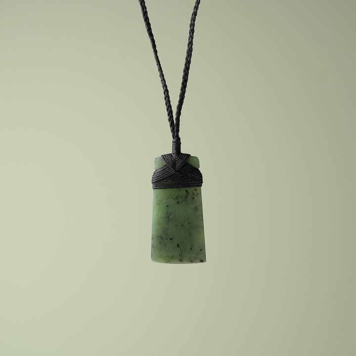 Small Matte Kawakawa Pounamu Toki