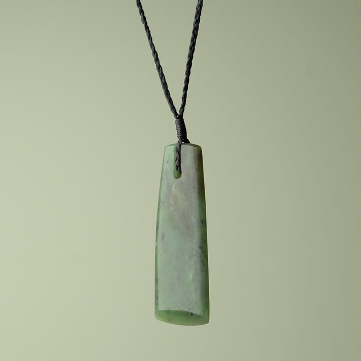 Large Kawakawa Pounamu Toki, Black Binding