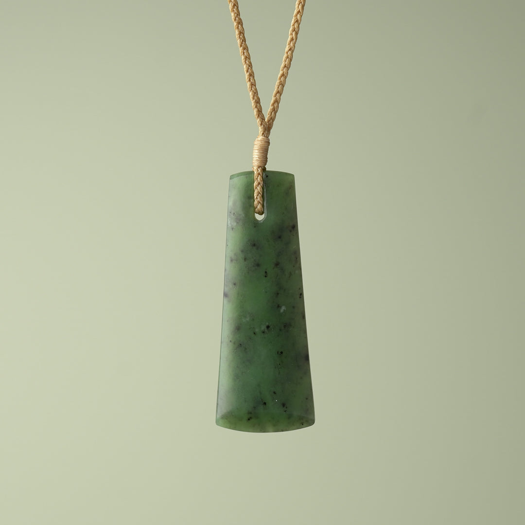 Large Kawakawa Pounamu Toki, Tan Binding