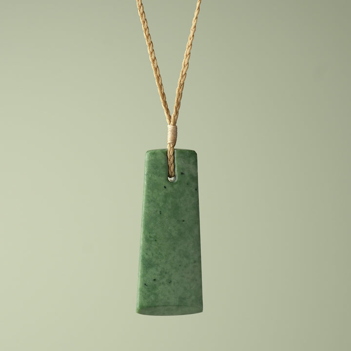 Large Kahurangi Pounamu Toki, Tan Binding