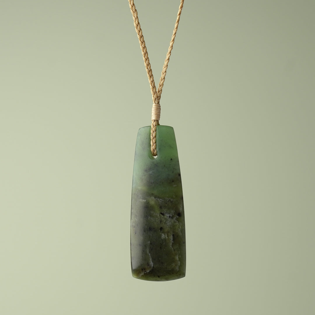 Large Kawakawa Pounamu Toki, Tan Binding