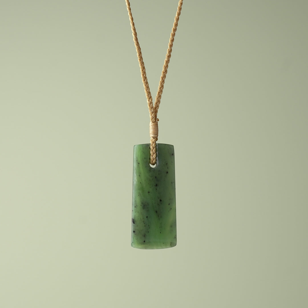 Small Kahurangi Pounamu Toki, Tan Binding