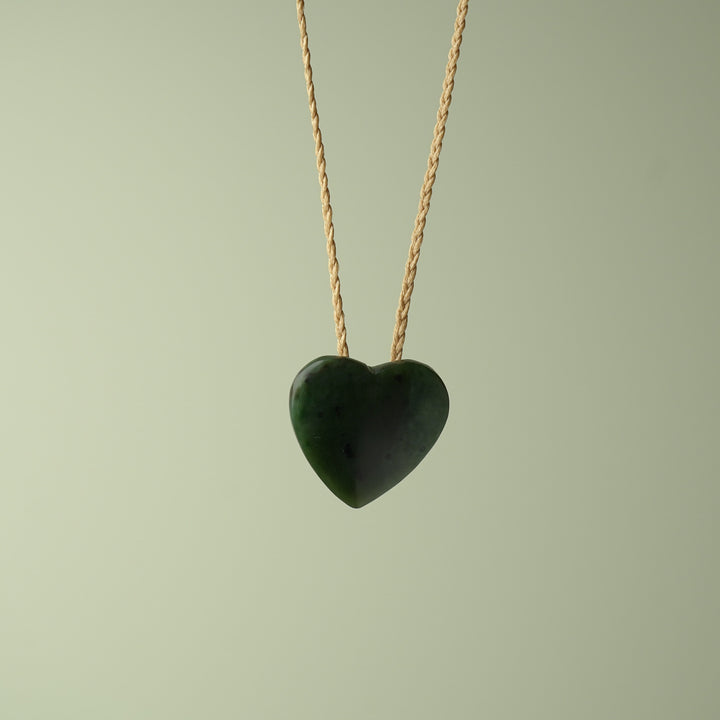 Pounamu Kawakawa Heart Small