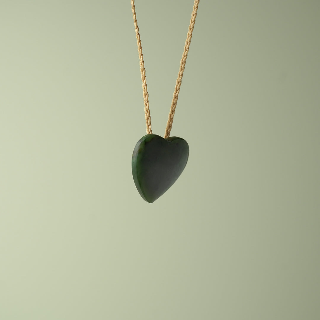 Pounamu Kawakawa Heart Small