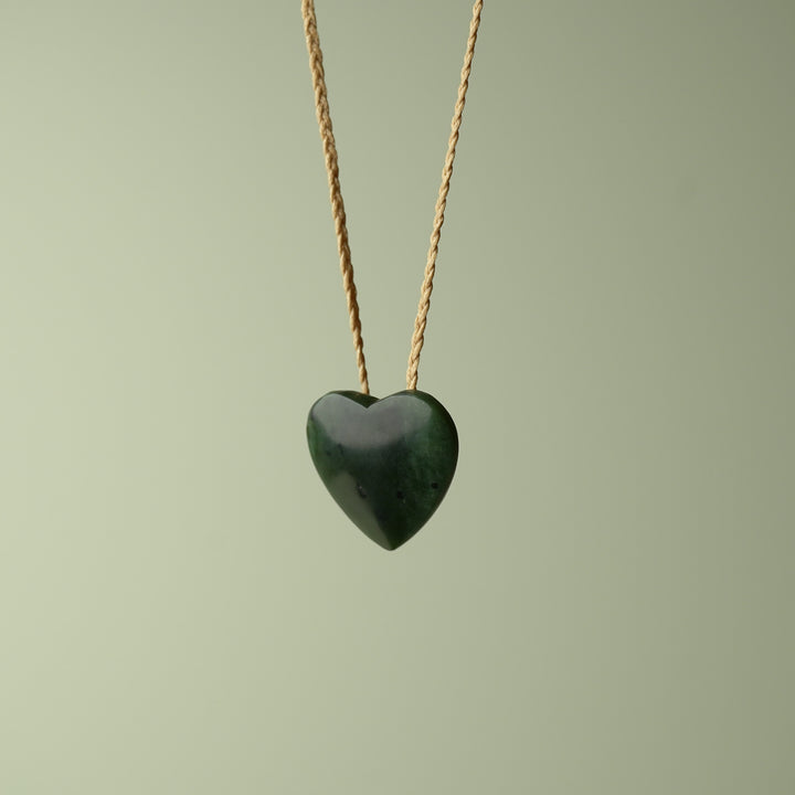 Pounamu Kawakawa Heart Small