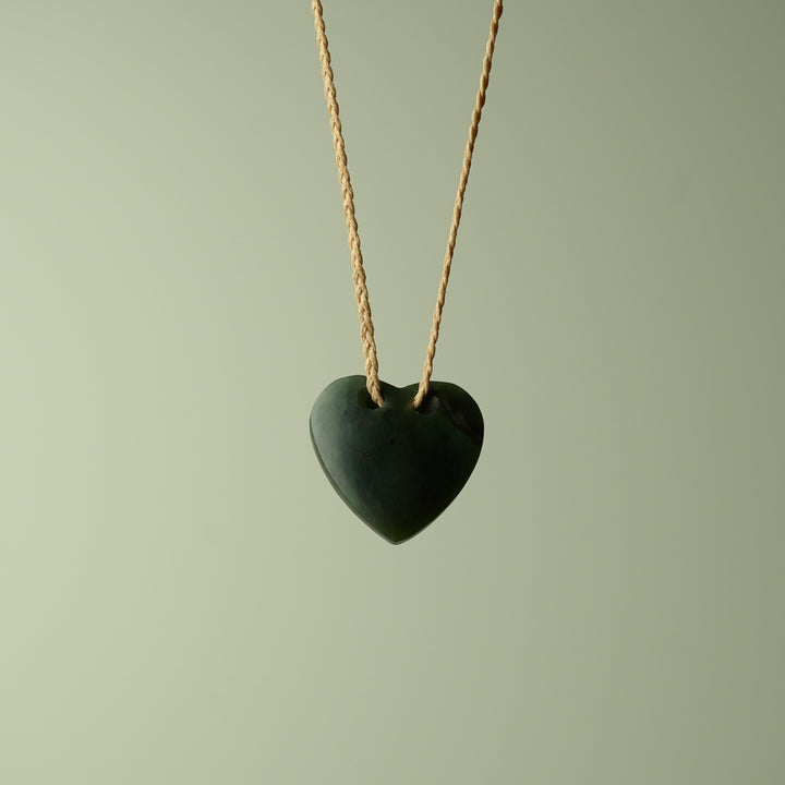 Pounamu Kawakawa Heart Small