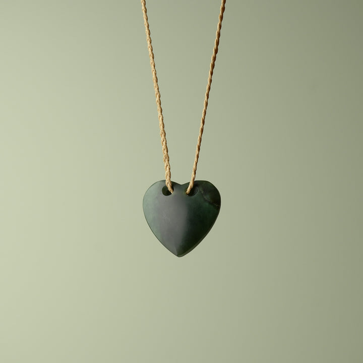 Pounamu Kawakawa Heart Small