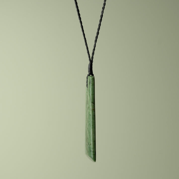 Large Kahurangi Pounamu Toki, Black Binding