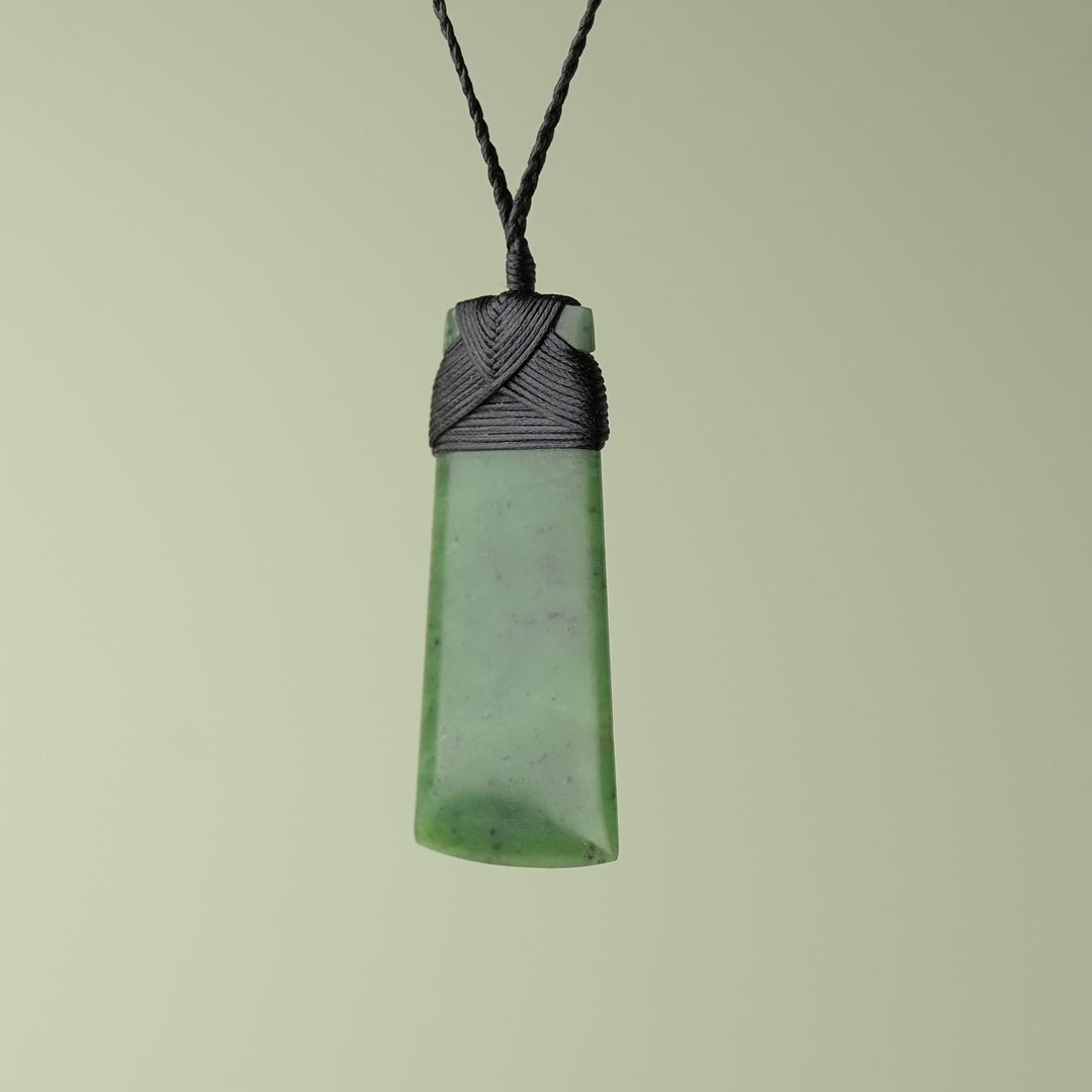 Extra Large Greenstone Toki, Matte