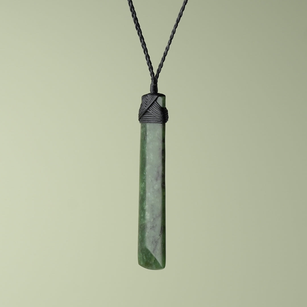 Extra Large Greenstone Toki, Matte