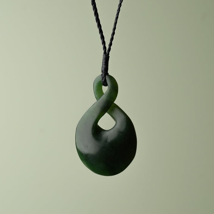 Large Kawakawa Pounamu Pikorua