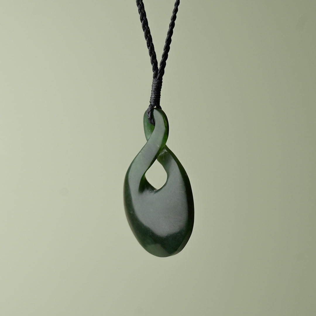 Large Kawakawa Pounamu Pikorua