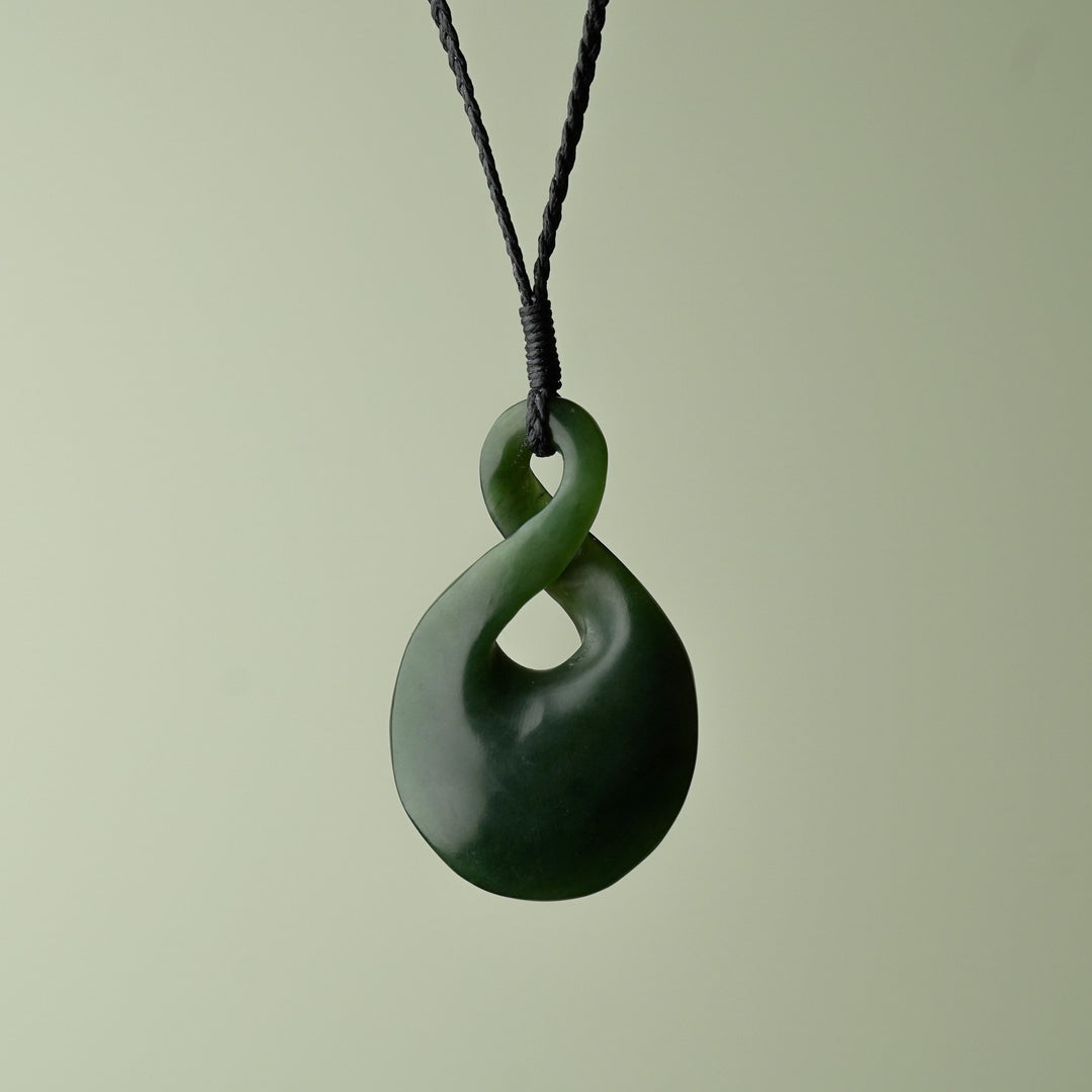 Large Kawakawa Pounamu Pikorua