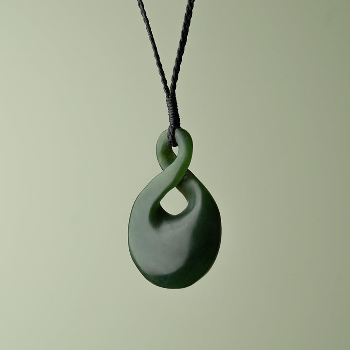 Large Kawakawa Pounamu Pikorua