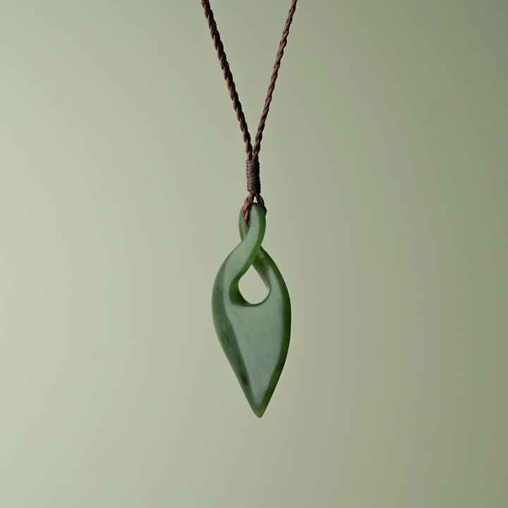 Large Kawakawa Pounamu Pikorua, Brown Binding