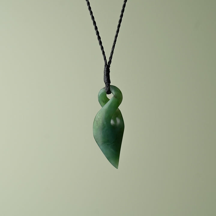 Medium Kahurangi Pounamu Pikorua