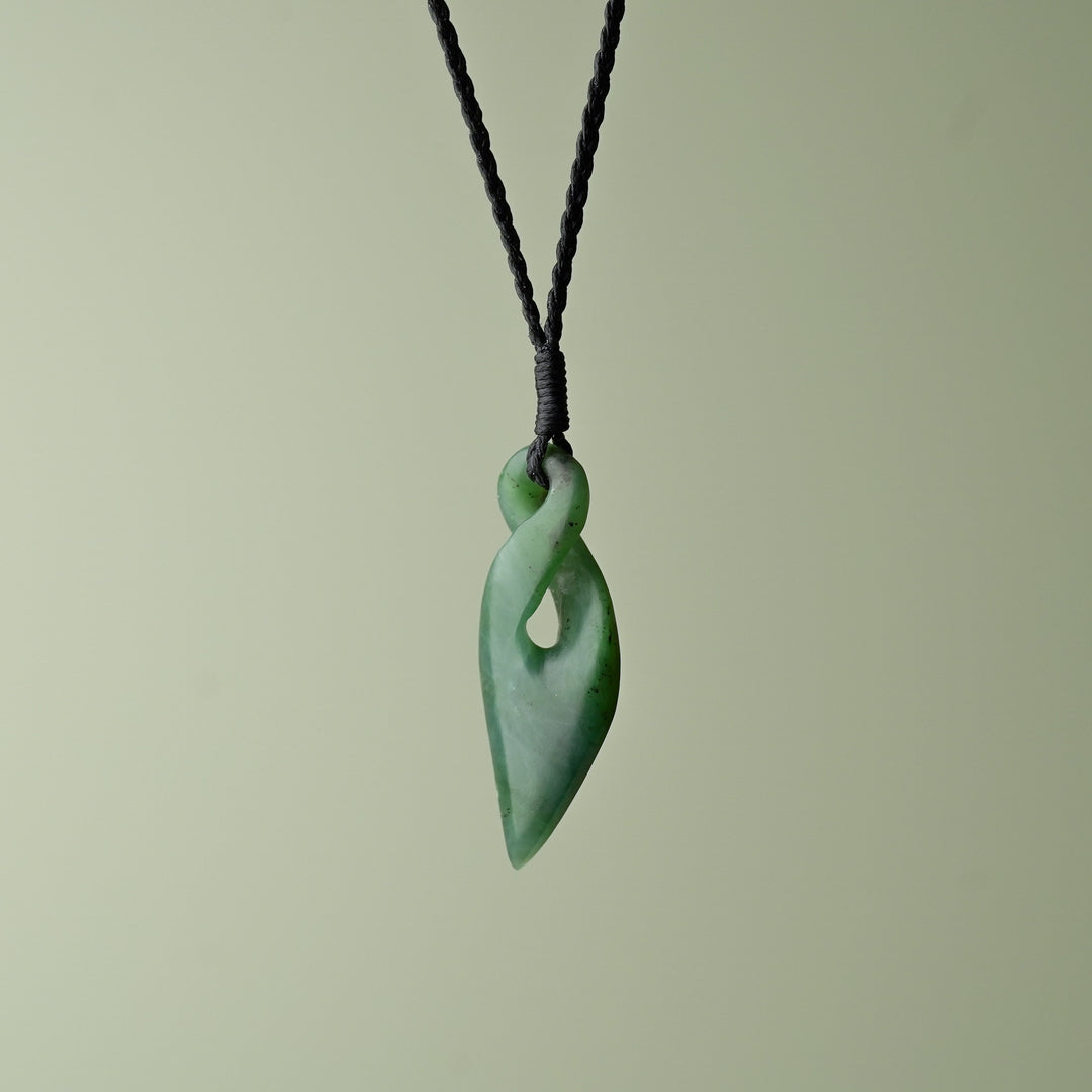 Medium Kahurangi Pounamu Pikorua