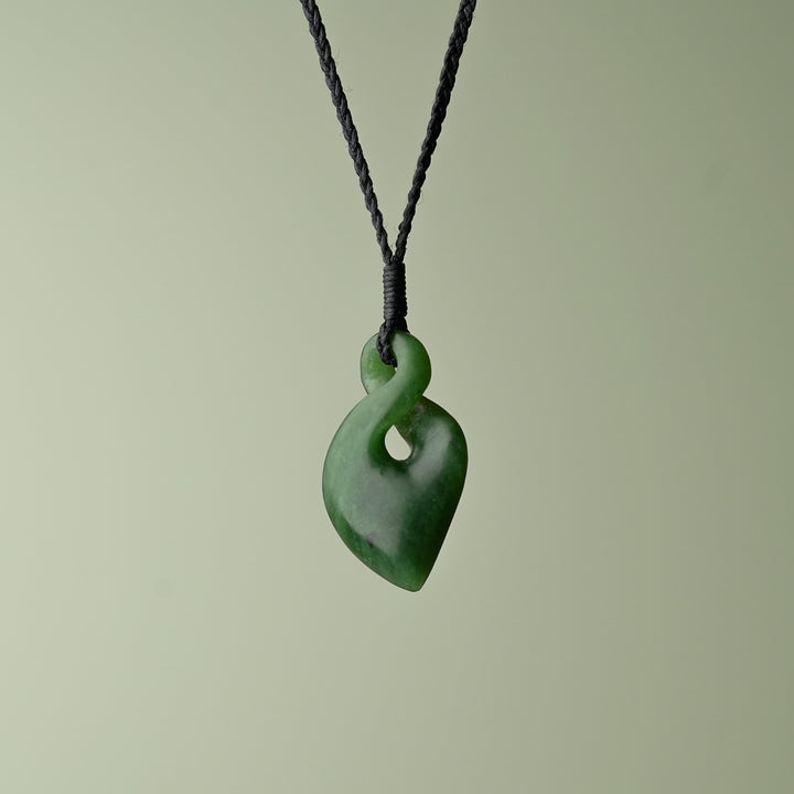 Medium Kahurangi Pounamu Pikorua, Black Binding