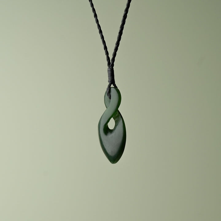 Small Kawakawa Pounamu Pikorua, Black Binding