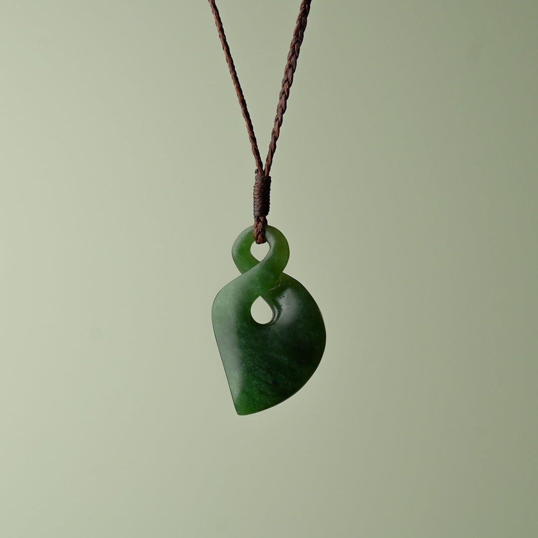 Medium Kahurangi Pounamu Pikorua, Brown Binding